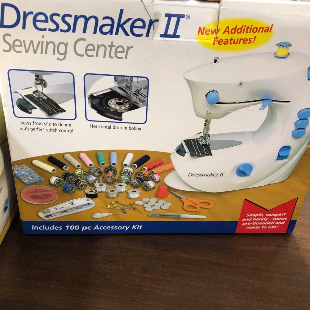 Sewing Machine - image 2